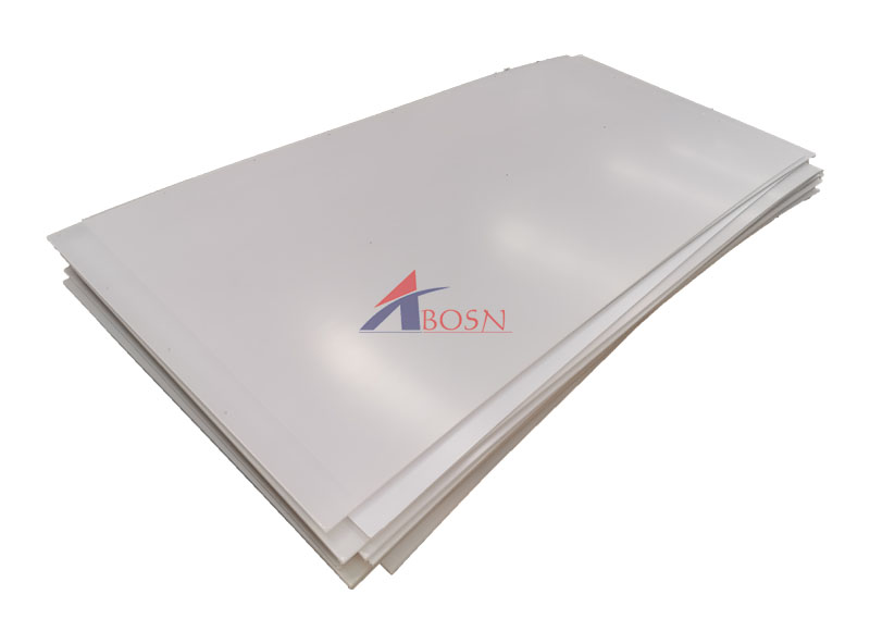 Can polyethylene sheets be used in low temperature environments